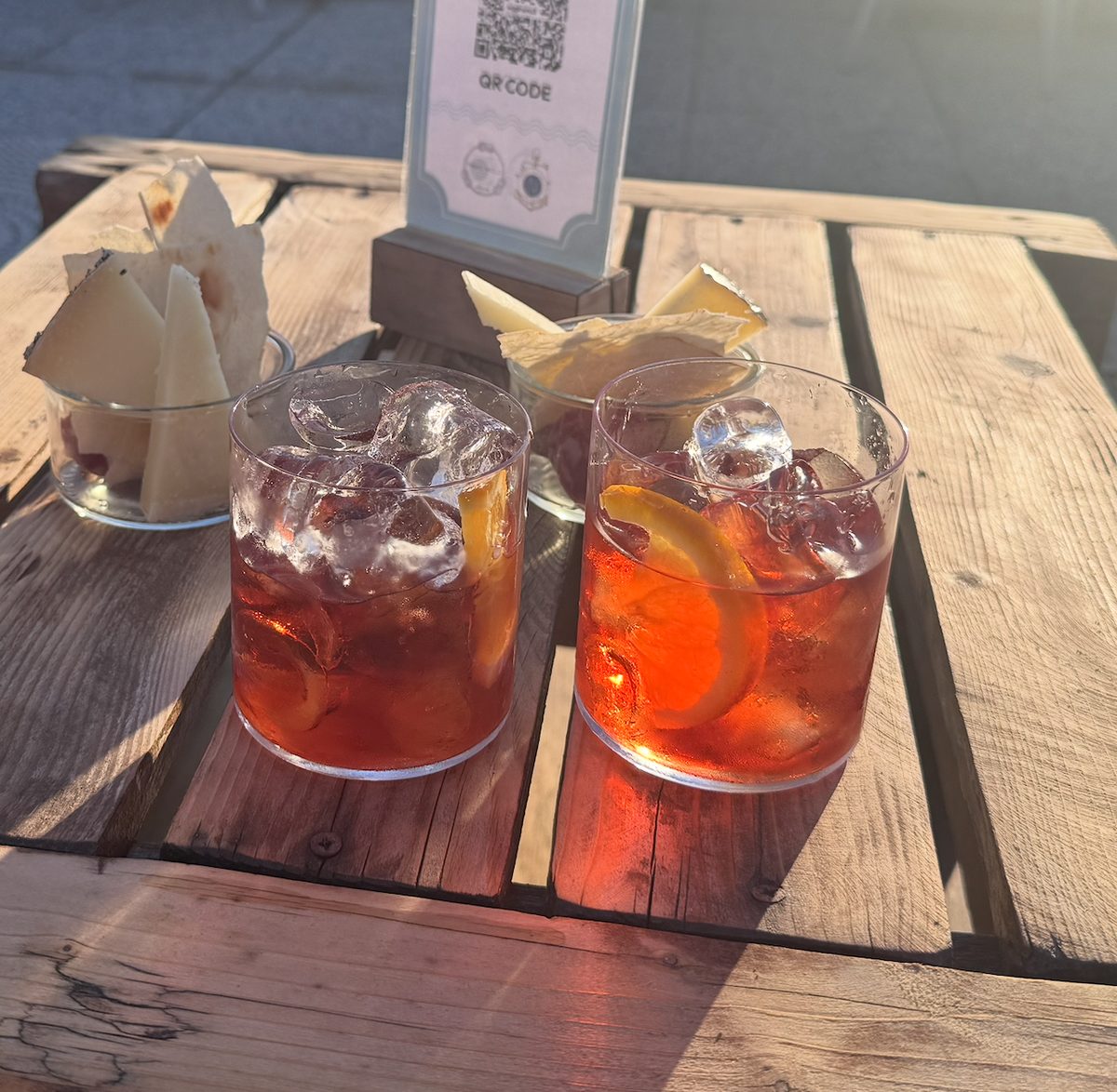 Campari Soda mit Orangenscheiben